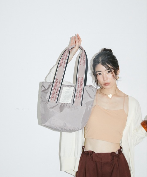 THEATRE PRODUCTS(シアタープロダクツ)の「マルチポケットMISSISSIPPI Msize/ジャガードテープ バッグ/内ポケット3つ付き/パソコン13インチ・500mlペットボトル収納可能(トートバッグ・レディース・ブラック/グレー/ベージュ・FREE)」の3枚目の写真