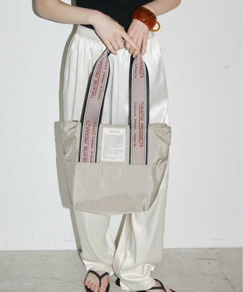 THEATRE PRODUCTS(シアタープロダクツ)の「マルチポケットMISSISSIPPI Msize/ジャガードテープ バッグ/内ポケット3つ付き/パソコン13インチ・500mlペットボトル収納可能(トートバッグ・レディース・ブラック/グレー/ベージュ・FREE)」の13枚目の写真