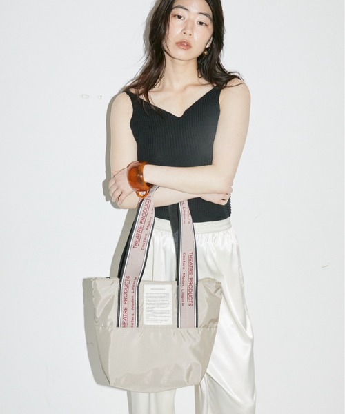 THEATRE PRODUCTS(シアタープロダクツ)の「マルチポケットMISSISSIPPI Msize/ジャガードテープ バッグ/内ポケット3つ付き/パソコン13インチ・500mlペットボトル収納可能(トートバッグ・レディース・ブラック/グレー/ベージュ・FREE)」の9枚目の写真