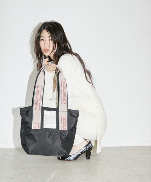 THEATRE PRODUCTS(シアタープロダクツ)の「マルチポケットMISSISSIPPI Msize/ジャガードテープ バッグ/内ポケット3つ付き/パソコン13インチ・500mlペットボトル収納可能(トートバッグ・レディース・ブラック/グレー/ベージュ・FREE)」の18枚目の写真