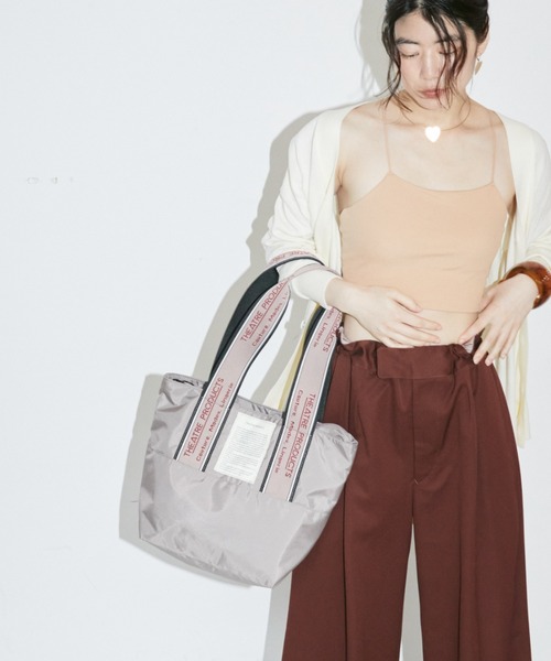 THEATRE PRODUCTS(シアタープロダクツ)の「マルチポケットMISSISSIPPI Msize/ジャガードテープ バッグ/内ポケット3つ付き/パソコン13インチ・500mlペットボトル収納可能(トートバッグ・レディース・ブラック/グレー/ベージュ・FREE)」の4枚目の写真