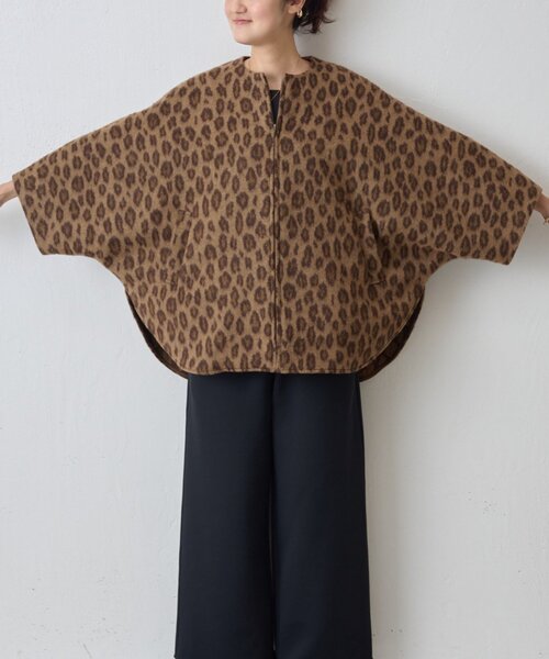 ❗️新品未使用❗️ビアズリー  BEARDSLEY フードポンチョコート　黒 BEARDSLEY（ビアズリー）の「中綿BIGポンチョコート（その他