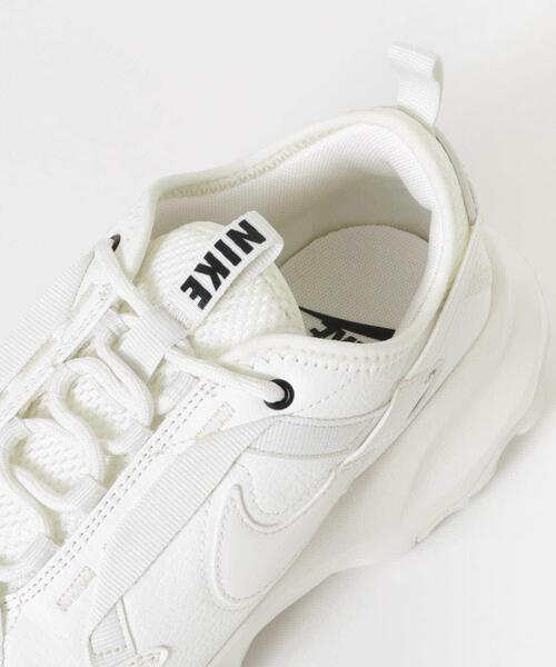 NIKE（ナイキ）の「NIKE　TC7900（スニーカー・レディース・オフホワイト・25/23/23.5/24/24.5）」の11枚目の写真