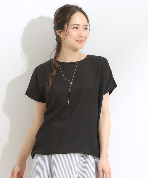SHOO・LA・RUE（シューラルー）の「【S-LL】ブラウス見えする 軽やかな着心地の しぼしぼトップス（Tシャツ/カットソー・レディース・マスタード/ブラウン系その他/アイボリー/ライトブルー/ブラック・04/03/02/01）」の6枚目の写真