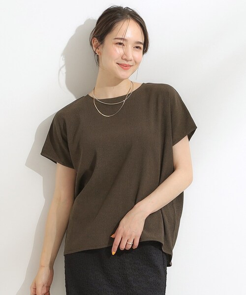 SHOO・LA・RUE（シューラルー）の「【S-LL】ブラウス見えする 軽やかな着心地の しぼしぼトップス（Tシャツ/カットソー・レディース・マスタード/ブラウン系その他/アイボリー/ライトブルー/ブラック・04/03/02/01）」の22枚目の写真