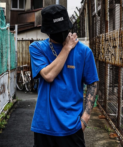 DIVINER(ディヴァイナー)の「【OWN ROOTS】Standard TEE/半袖Tシャツ メンズ カットソー(Tシャツ/カットソー・メンズ・ブラック/アイボリー/ブルー/パープル/ライトパープル/ダークブラウン/ライトブラック/ダークグリーン系・M/L/S/XL)」の1枚目の写真