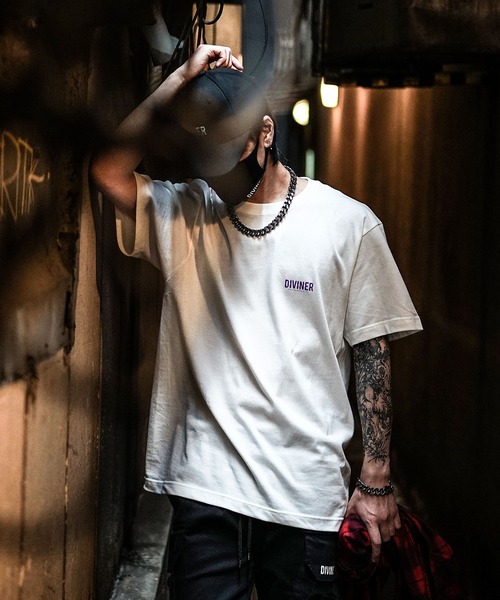 DIVINER(ディヴァイナー)の「【OWN ROOTS】Standard TEE/半袖Tシャツ メンズ カットソー(Tシャツ/カットソー・メンズ・ブラック/アイボリー/ブルー/パープル/ライトパープル/ダークブラウン/ライトブラック/ダークグリーン系・M/L/S/XL)」の2枚目の写真