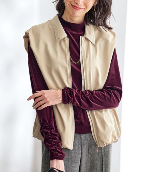 BELLUNA PLUS(ベルーナ)の「パフスリーブジップアップベスト(ベスト・レディース・ブラック/ベージュ・MEDIUM/LARGE/X-LARGE)」の2枚目の写真