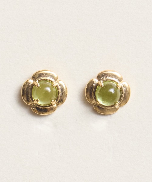 Zoule(ゾーラ)の「Zoule ゾーラ:Mon bijouxシリーズ blooming stone 天然石 カルセドニー ペリドット アイオライト ピアス(ピアス(両耳用)・レディース・グリーン/ブルー/ピンク・FREE)」の2枚目の写真