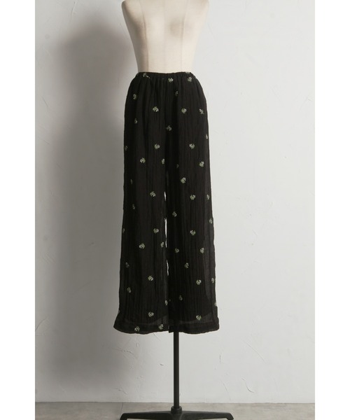 &. NOSTALGIA（アンドドットノスタルジア）の「【ZOZO限定】小花柄刺繍ルーズパンツ（その他パンツ・レディース・ブラック/アイボリー・FREE）」の21枚目の写真