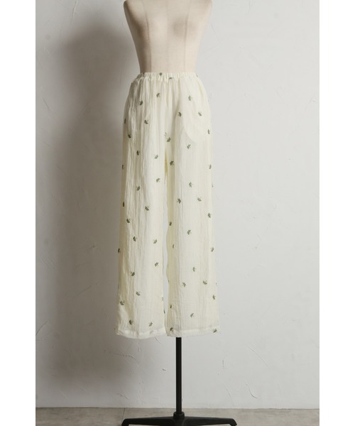 &. NOSTALGIA（アンドドットノスタルジア）の「【ZOZO限定】小花柄刺繍ルーズパンツ（その他パンツ・レディース・ブラック/アイボリー・FREE）」の22枚目の写真