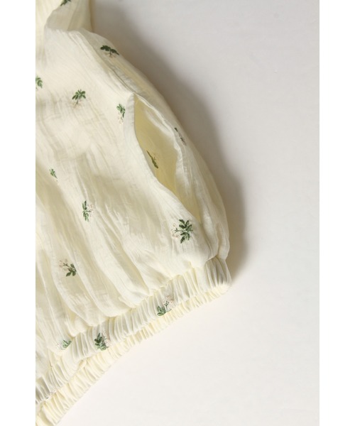 &. NOSTALGIA（アンドドットノスタルジア）の「【ZOZO限定】小花柄刺繍ルーズパンツ（その他パンツ・レディース・ブラック/アイボリー・FREE）」の11枚目の写真