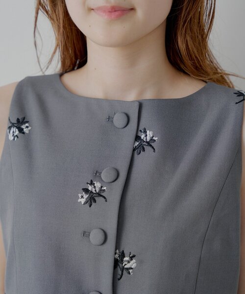 Chico チコ 刺繍入りデニムセットアップ ブラック Chico チコ 刺繍入りデニムセットアップ ブラック Chico チコ