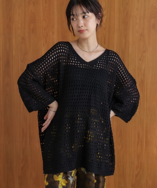 Bou Jeloud(ブージュルード)の「Vネックメッシュニット(Tシャツ/カットソー・レディース・ブラック/グレー/ブラウン・FREE)」の2枚目の写真