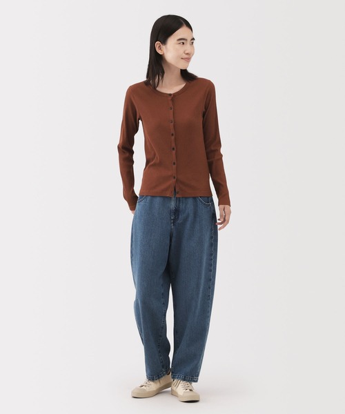 無印良品（ムジルシリョウヒン）の「婦人　木の実から作ったカポック混　デニムバレルパンツ（デニムパンツ・レディース・ライトブルー/ダークネイビー・S/M/L/XL）」の9枚目の写真