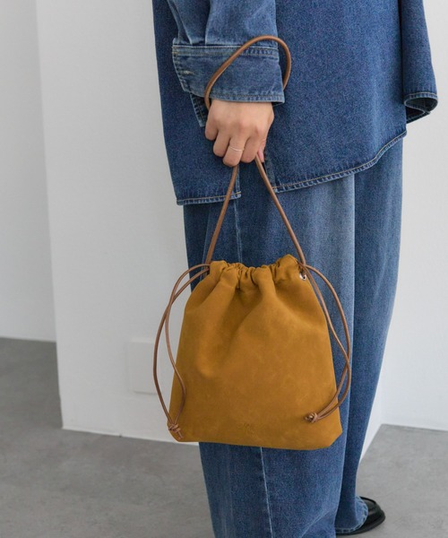 PUAL CE CIN（ピュアルセシン）の「【＠noricorico102企画】スウェード巾着バッグ（ショルダーバッグ・レディース・ブラウン/キャメル・FREE）」の2枚目の写真