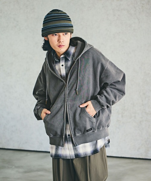 BAYFLOW（ベイフロー）の「ヴィンテージライクジップパーカー（パーカー・メンズ・チャコールグレー/エンジ・LARGE/MEDIUM）」の10枚目の写真