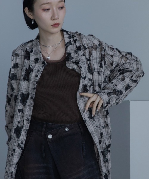 VACANCY(ヴァカンシー)の「レースダメージチェックオーバーシャツ/ユニセックス/リバーシブル(シャツ/ブラウス・レディース・ブラック/ベージュ・FREE)」の5枚目の写真