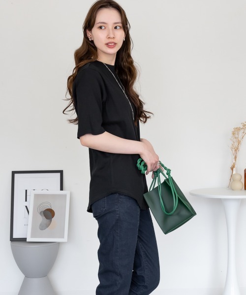 aity(アイティ)の「2×2リブプチハイネック半袖Tシャツ きれいめ 五部袖 大きいサイズ コットン 夏服(Tシャツ/カットソー・レディース・ブラック/オフホワイト・L/LL/3L/M/4L)」の15枚目の写真