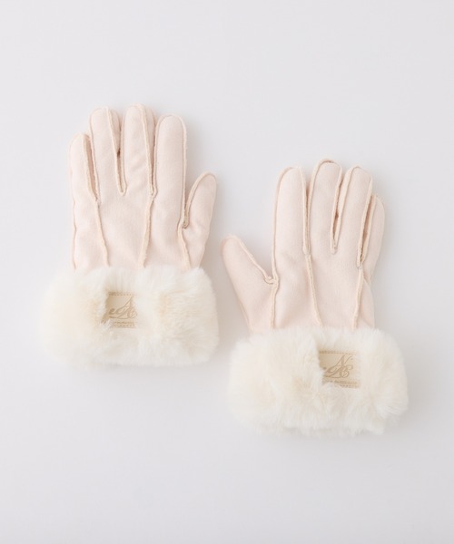 one after another NICE CLAUP（ワンアフターアナザーナイスクラップ）の「空押しタグ付きムートングローブ（手袋・レディース・キャメル/サックスブルー/アイボリー・FREE）」の2枚目の写真