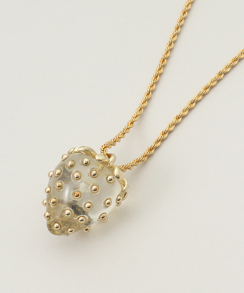 Kenneth Jay Lane(ネスジェイレーン)の「【Kenneth Jay Lane/ケネス ジェイ レーン】 strawberry pendant ネックレス(ネックレス・レディース・ゴールド・FREE)」の6枚目の写真