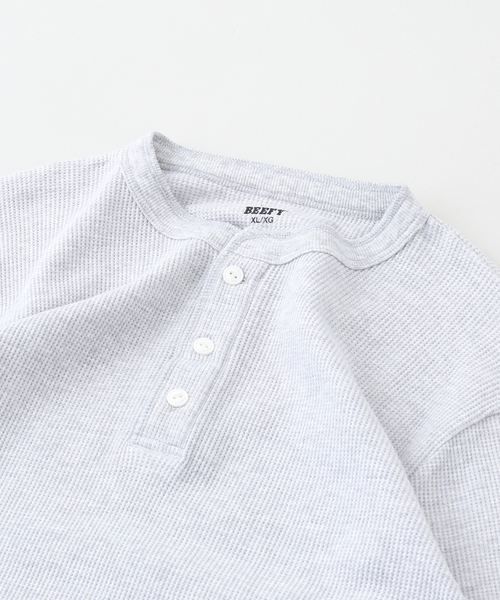 HANES(ヘインズ)の「HANES / ヘインズ ヘンリーネックL/S(Tシャツ/カットソー・メンズ・ホワイト/チャコールグレー/ブラック・MEDIUM/LARGE/X-LARGE)」の4枚目の写真