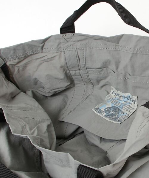 Gramicci（グラミチ）の「『GRAMICCI』NYLON PACKABLE TOTE（トートバッグ・メンズ・ブラック/グレー・FREE）」の17枚目の写真