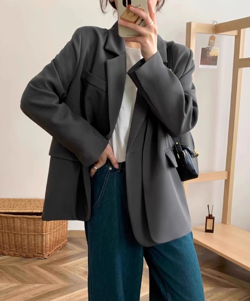 by LEGNA(バイレグナ)の「オーバーサイズテーラードジャケット(テーラードジャケット・レディース・ブラック/グレー・X-LARGE/LARGE/MEDIUM/SMALL)」の2枚目の写真