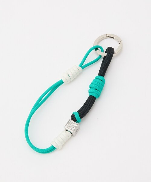 russet（ラシット）の「【再値下げ】パラコードバッグチャーム（チャーム・レディース・グリーン/ブラック・FREE）」の4枚目の写真