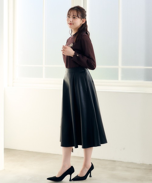 12Twelve Agenda(トゥエルブ アジェンダ)の「スムースレザーフレアスカート(スカート・レディース・ブラック/ブラウン・M)」の10枚目の写真