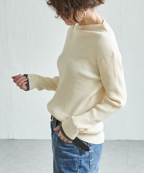 LBC（エルビーシー）の「【着やせ効果抜群】袖配色レイヤーリブニット（ニット/セーター・レディース・ホワイト/ワイン/ブラック/グリーン/杢グレー・M/L）」の2枚目の写真