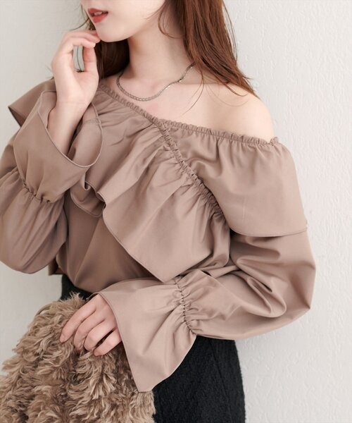 natural couture（ナチュラルクチュール）の「【WEB限定】クロスフリルデザインブラウス（シャツ/ブラウス・レディース・その他2/その他1/モカ/オフホワイト/ブラック・FREE）」の3枚目の写真
