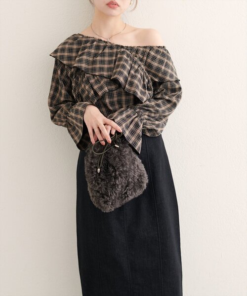 natural couture（ナチュラルクチュール）の「【WEB限定】クロスフリルデザインブラウス（シャツ/ブラウス・レディース・その他2/その他1/モカ/オフホワイト/ブラック・FREE）」の19枚目の写真