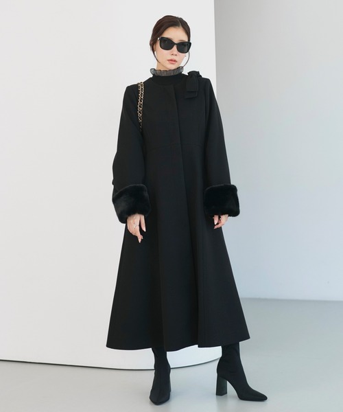 ファーカフス フレアコート ( リボンブローチ 付き ) ｜ アウター