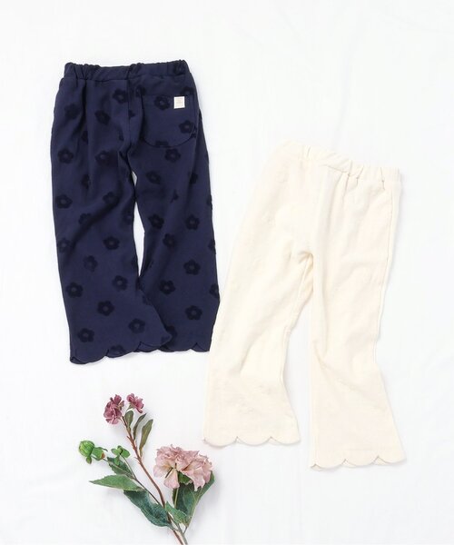apres les cours（アプレレクール）の「フラワージャガードスカラップパンツ（その他パンツ・キッズ・クリーム/ネイビー・80/90/100/110/120/130）」の4枚目の写真