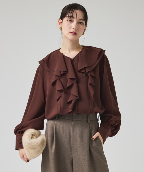 qualite（カリテ）の「ダブルラッフルブラウス/秋服/冬服/オフィスカジュアル（シャツ/ブラウス・レディース・オフホワイト/ワイン・フリー）」の5枚目の写真