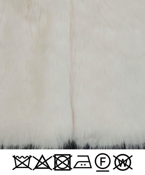 PICCIN PERLA（ピッチンペルラ）の「フェイクファーベスト（ロング）（ベスト・レディース・ブラック/オフホワイト・M）」の13枚目の写真