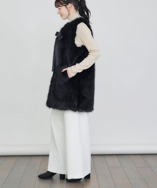 PICCIN PERLA（ピッチンペルラ）の「フェイクファーベスト（ロング）（ベスト・レディース・ブラック/オフホワイト・M）」の6枚目の写真
