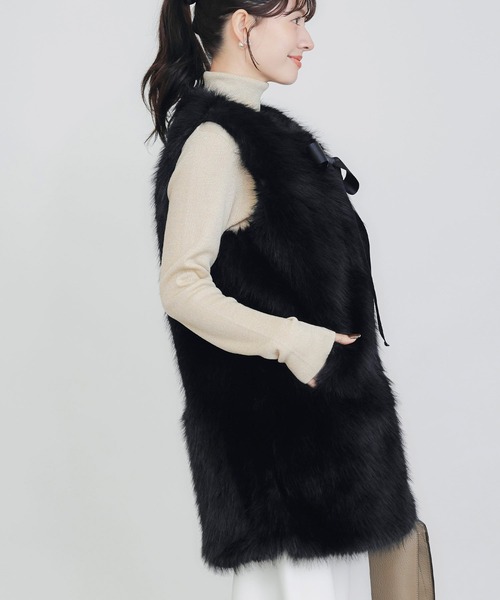 PICCIN PERLA（ピッチンペルラ）の「フェイクファーベスト（ロング）（ベスト・レディース・ブラック/オフホワイト・M）」の4枚目の写真