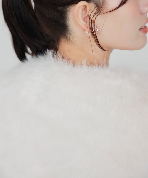 PICCIN PERLA（ピッチンペルラ）の「フェイクファーベスト（ロング）（ベスト・レディース・ブラック/オフホワイト・M）」の9枚目の写真