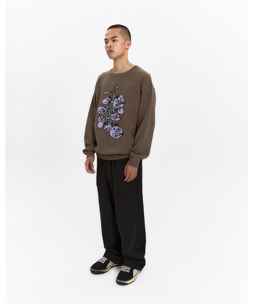 YESEYESEE（イエスアイシー）の「Cherry Tomatoes Graphic Knit Pullover（ニット/セーター・メンズ・ブラウン/ネイビー・L/M/S/XL）」の8枚目の写真