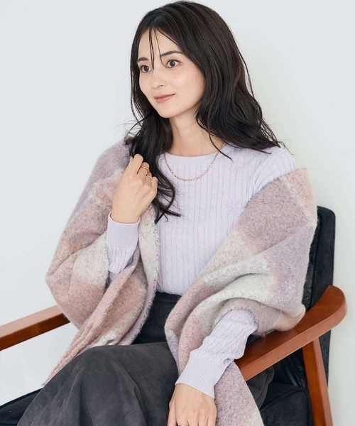a.v.v（アーヴェヴェ）の「チェック柄ボリュームマフラー（マフラー・レディース・ライトピンク/ブルー・38）」の15枚目の写真