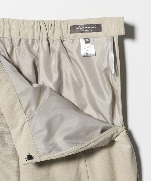 A DAY IN THE LIFE UNITED ARROWS(アデイインザライフユナイテッドアローズ)の「ツイルコーデュロイ フレアスカート <A DAY IN THE LIFE>(スカート・レディース・ネイビー/モカ/ベージュ・38/36)」の12枚目の写真