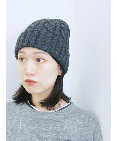 Samansa Mos2 blue（サマンサモスモスブルー）の「ケーブルニット帽（ハット・レディース・チャコールグレー/ブラック/キナリ・F）」の4枚目の写真