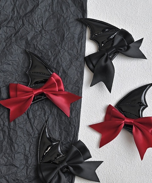 CALIFORNIA OUTFITTERS（カリフォルニア アウトフィッターズ）の「10D1-TJ 小悪魔リボンヘアクリップ コスプレ バッド デビルウイング ヘアアクセ（バレッタ/ヘアクリップ・レディース・ブラック/レッド・ONESIZE）」の7枚目の写真