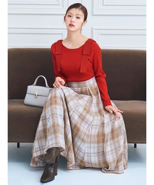 CELFORD（セルフォード）の「リュタンビジュースタッズポシェット（Ｍ）（ショルダーバッグ・レディース・アイボリー/ブラック/グレイッシュベージュ/ライトピンク・F）」の9枚目の写真