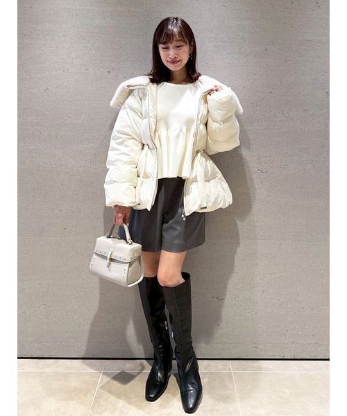 CELFORD(セルフォード)の「リュタンビジュースタッズポシェット(M)(ショルダーバッグ・レディース・アイボリー/ブラック/グレイッシュベージュ/ライトピンク・F)」の8枚目の写真