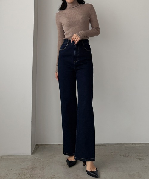 Louere（ルエレ）の「ストレッチハイウエストストレートデニムパンツ[高身長サイズST有り]（デニムパンツ・レディース・ブラック/ライトブルー/ワンウォッシュ・SMALL/MEDIUM/LARGE/X-LARGE/ST）」の3枚目の写真