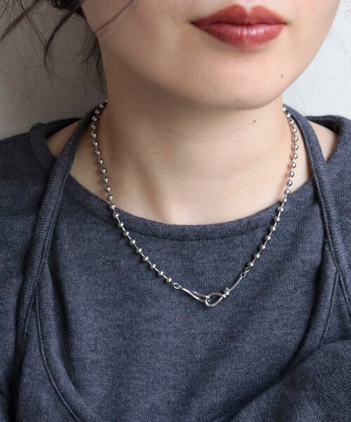 fredy emue（フレディエミュ）の「ステンレスボールチェーンフックネックレス（ネックレス・レディース・シルバー/ゴールド・FREE）」の6枚目の写真
