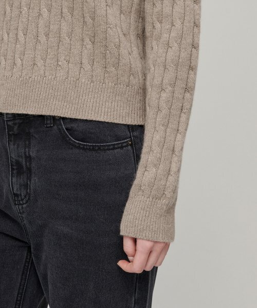 MUSINSA STANDARD WOMAN（ムシンサスタンダードウーマン）の「ウィメンズアンゴラブレンドケーブルクルーネックニット[ヘッダーベージュ]（ニット/セーター・レディース・その他・SMALL/MEDIUM/LARGE/X-SMALL）」の6枚目の写真